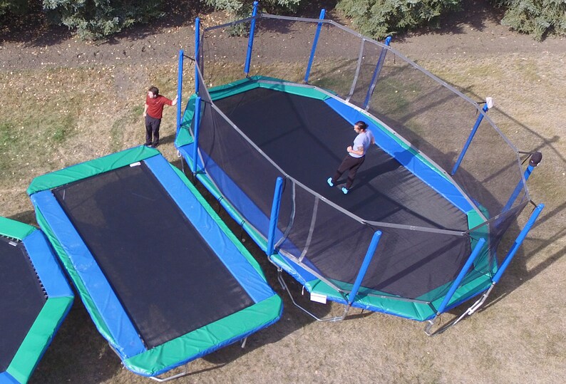16x24 Goliat El trampolín más grande del mundo Etsy España