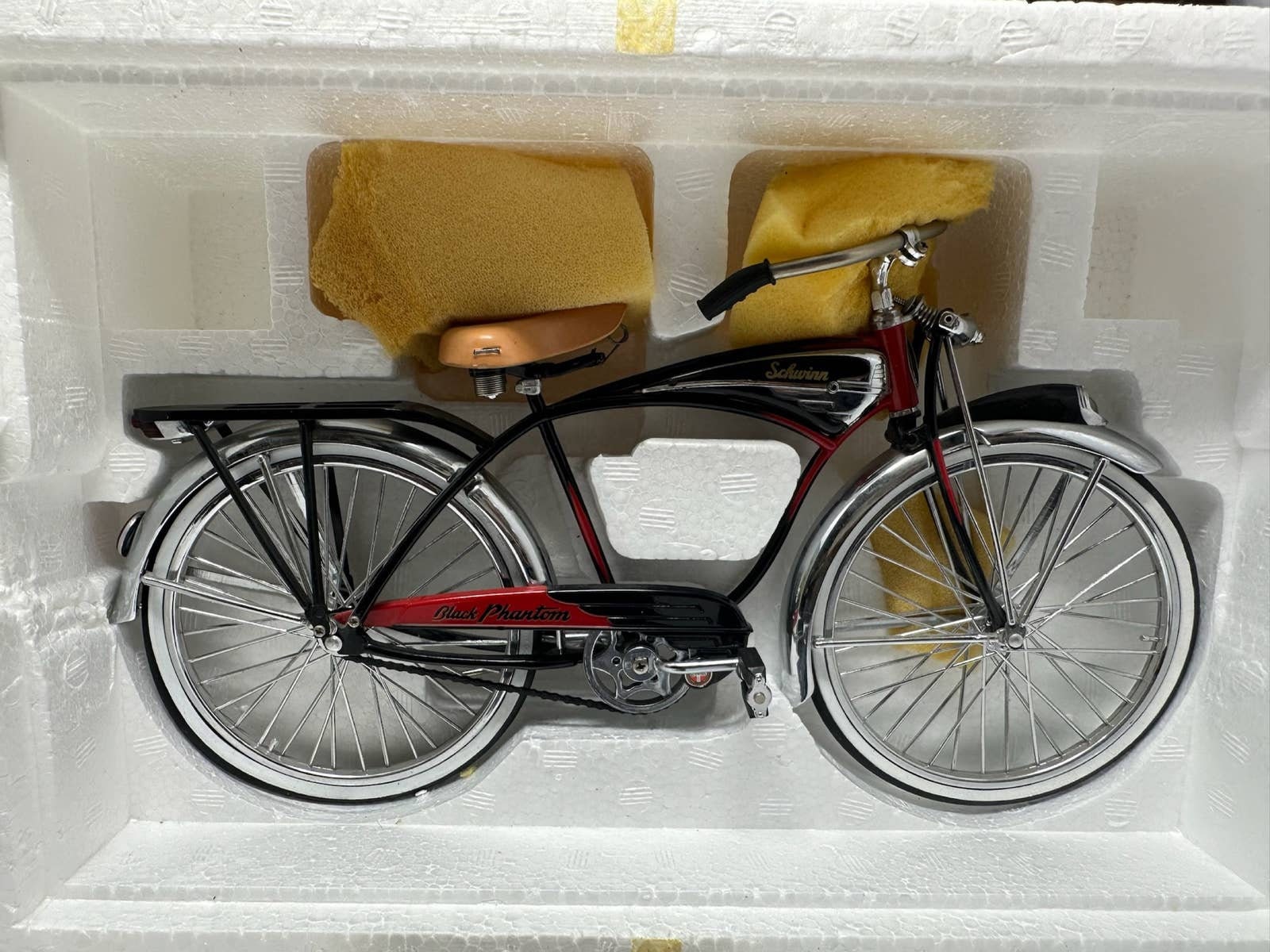 Schwinn black store phantom bike