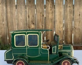 SH Horikawa Japan Tin Battery Operated Old Fashioned Car With Box VINTAGE B11