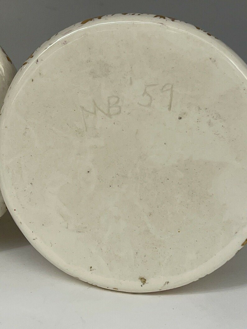 Vintage Metlox Poppytrail 6 Egg Shell Gold Flake Spiral Candle Holders