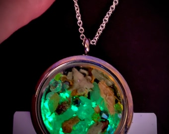 Wish Locket-Intention Locket- Glowing Manifestation, Intention necklace.Focal necklace, Meditation locket, prayer pendant