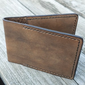 Cartera minimalista cosida a mano de cuero de plena flor