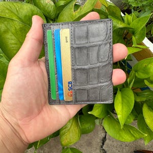 Tarjetero de piel de cocodrilo auténtica gris, tarjetero de visita, tarjetero, tarjetero minimalista mini de piel de cocodrilo