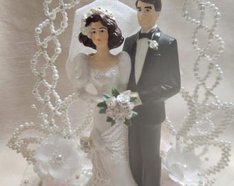 Wilton vintage wedding cake topper