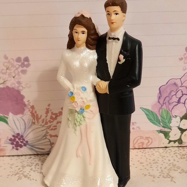 Belle figurine de gâteau de mariage vintage mariée et marié en plastique