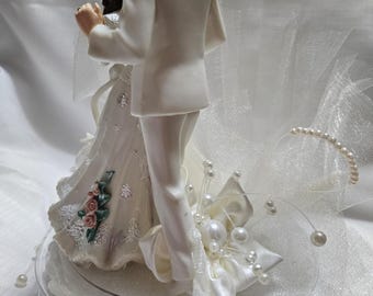A Half Moon Wilton Wedding Cake Topper