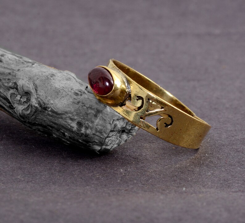 Garnet Ring,Brass Gemstone Ring,Promise Ring,Dainty Ring,Vintage Rings,Rings For Women,Engagement Ring,Gold Ring,Stacking Ring,Signet Ring