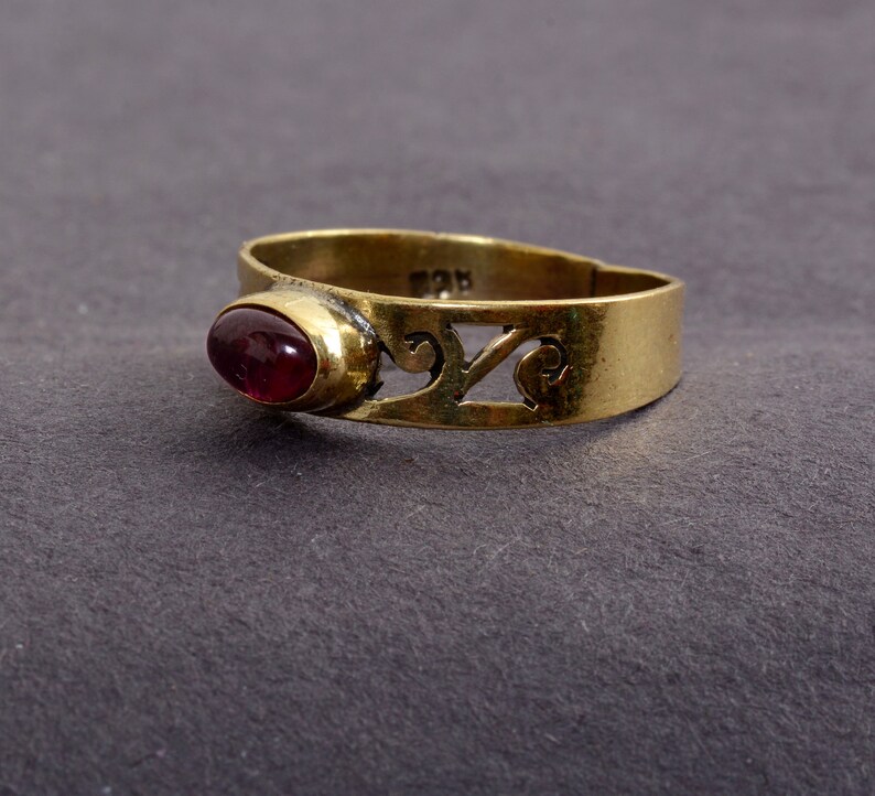 Garnet Ring,Brass Gemstone Ring,Promise Ring,Dainty Ring,Vintage Rings,Rings For Women,Engagement Ring,Gold Ring,Stacking Ring,Signet Ring