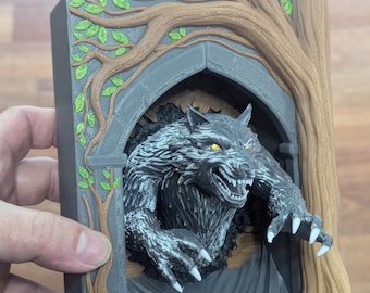 Werewolf Book Nook – Fantasy Library Shelf Decor, Horror Theme