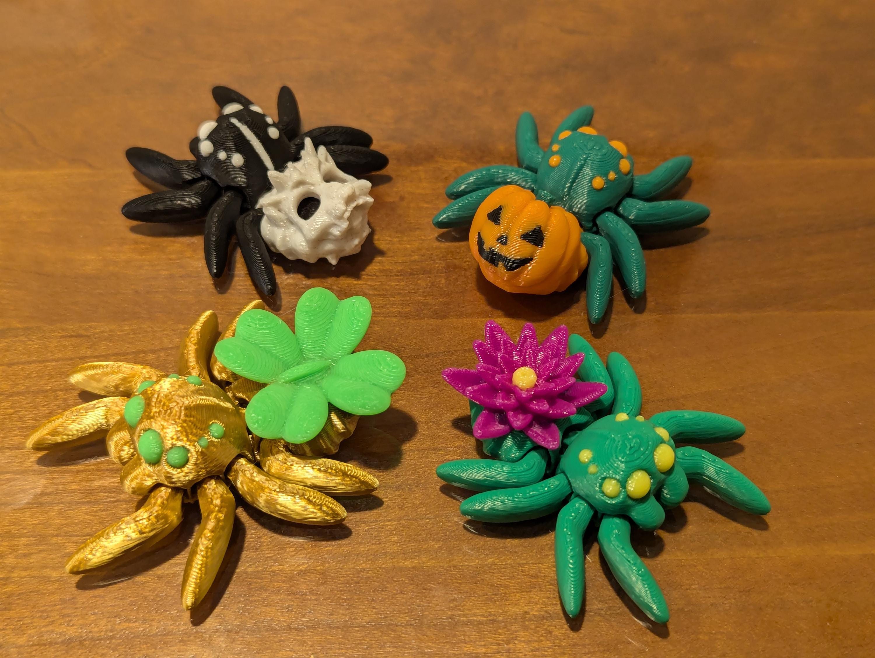 Jumping Spider - Fully Articulated Spider Halloween Skull Jack-o