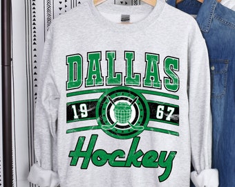 BooeyStudios Vintage Dallas Hockey Sweatshirt, Dallas Crewneck, Dallas Sweatshirt Cute, Dallas Sweatshirt, Dallas Hockey Fan Gear, Retro Dallas Hockey