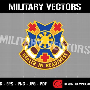 Op de afbeelding: Een gouden en blauw militair insigne met een rood kruis en de tekst "Health in Readiness".