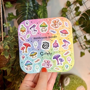 Feuille d'autocollants humeur champignon arc-en-ciel | Stickers champignon vénéneux | Stickers champignons | Autocollants d'automne | Stickers pour journaux | Imperméable