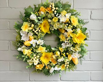 Tulip and Daffodil Spring Wreath, Yellow Spring Wreath, Artificial Front Door Wreath, Mother’s Day Gift, Daffodil Wreath, Tulip Wreath