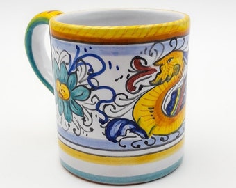 Cup - Mug decorated in Raffaellesco. Deruta artistic ceramic. Hand Painted. 100% MADE IN ITALY.