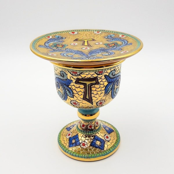 Chalice with Paten decorated with Tau in Byzantine Classic Deruta 18 carat gold. Hand painted artistic ceramic from Deruta. MADE IN ITALY.