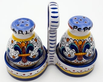 Set – Komplettes Salz- und Pfefferstreuer mit dekoriertem Korb in Ricco Deruta. Deruta künstlerische Keramik handbemalt. 100 % HERGESTELLT IN ITALIEN.