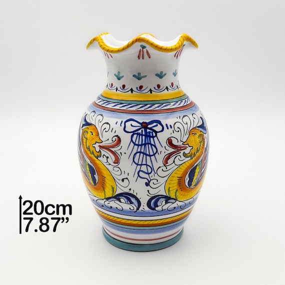 イタリア伝統工芸 デルータ焼 ドラゴン花模様ピッチャー ラファエレスク 装飾用花瓶 - ラファエレスクの装飾花瓶 20 cm / 8 インチ