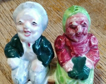 Vintage Old Couple On Bench Salt & Pepper Shakers - Made In Japan - With Original Stoppers - TERRIFIC Shape