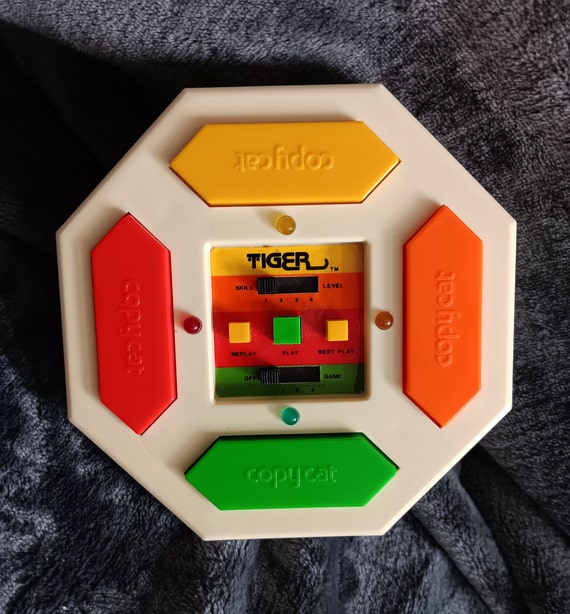 Retro 80s Simon Says Game - Simon Game - Pin