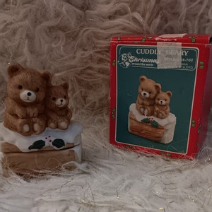 Vintage Cuddly Beary Candle - Christmas Around The World / House Of Lloyd #54-702 - Made In Taiwan - Unused In Original Box - FREE Shipping