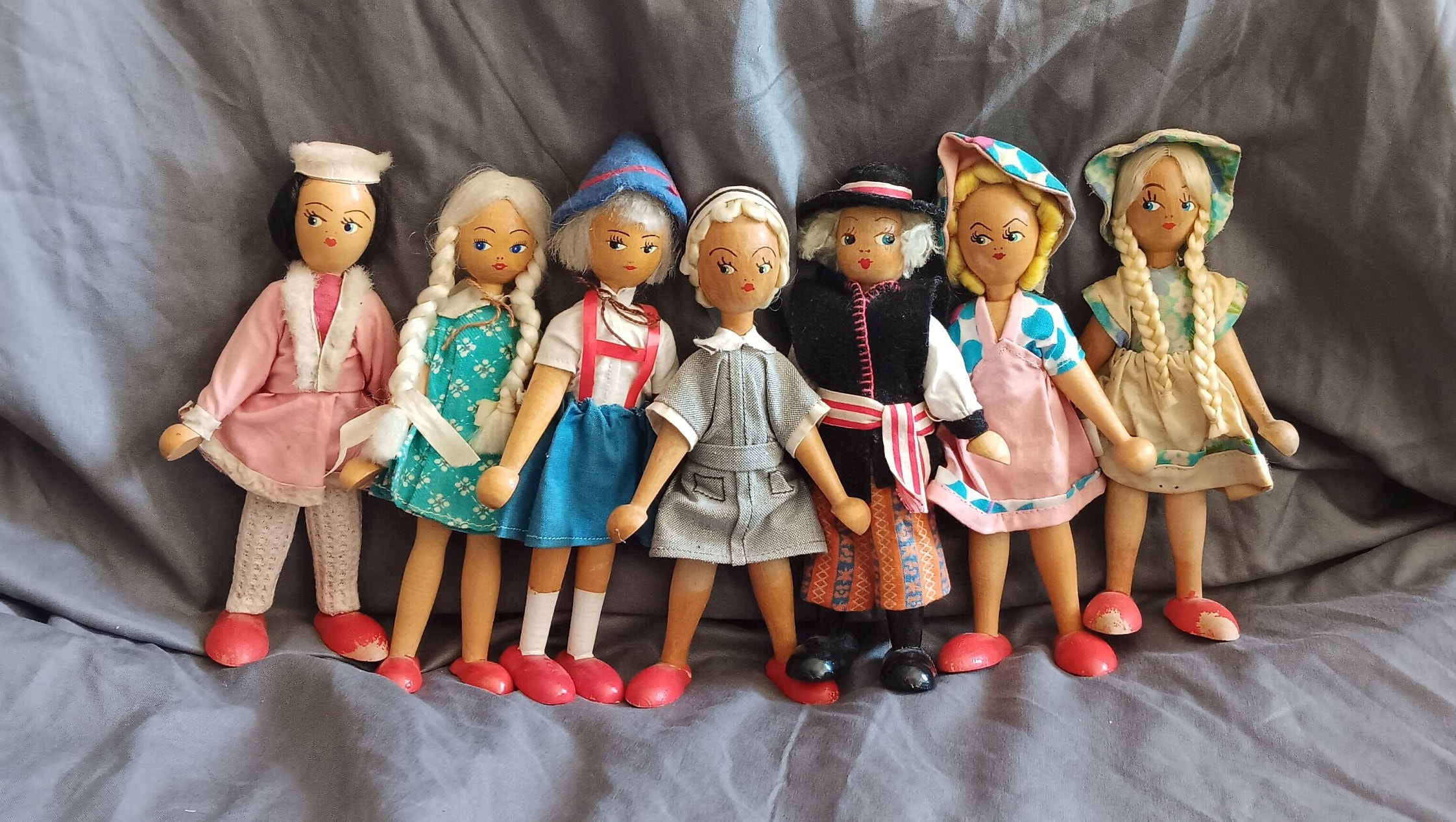 Wooden Dolls 