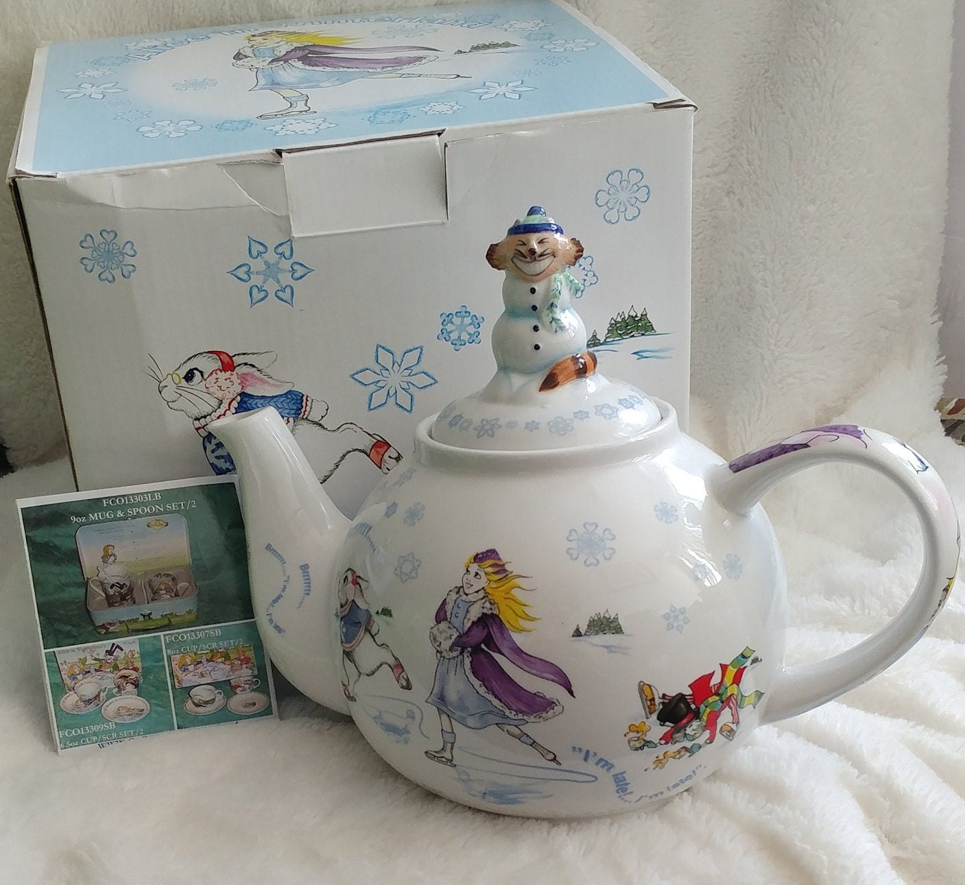Paul Cardew Collectibles Alice In Wonderland Large Teapot – BINCHEY'S LLC.