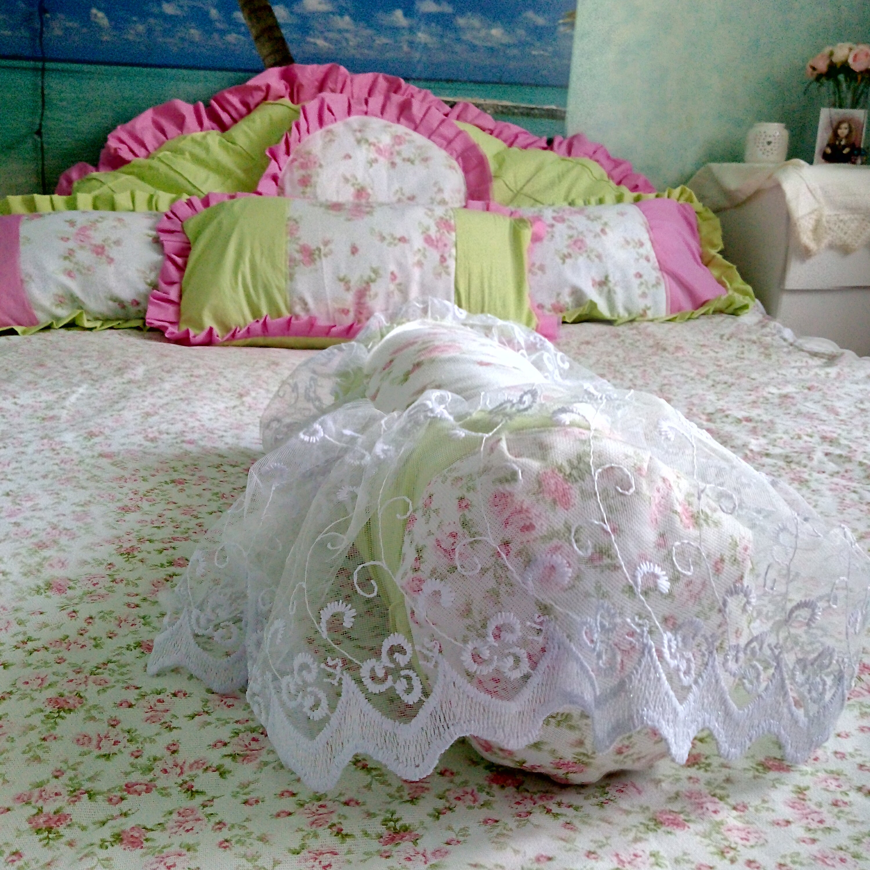 Shabby chic bedspread. Bedspread roses. Bedspread ruffles. Etsy