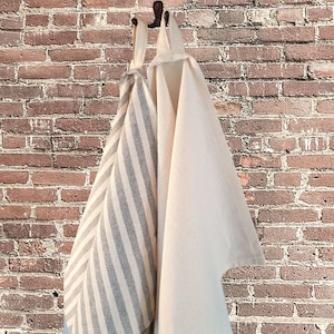 Linen Tea Towel Set of 2 with Linen Bread Bag, Kitchen Tea Towel Set  with Loop, Gift for Kitchen