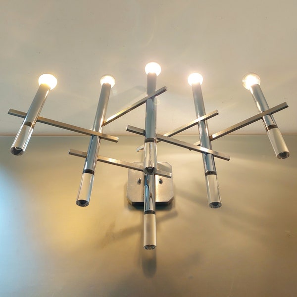 Gaetano Sciolari Wall Lamp in Chrome and Lucite, vintage midcentury