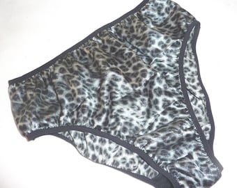 Sissy Briefs In Women's Vintage Panties For Sale - Foto 2