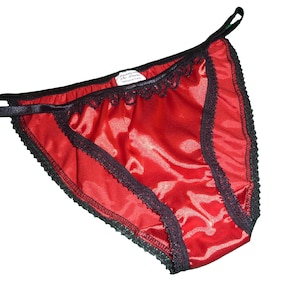 Rot Satin schwarze Spitze Tanga Höschen, String Bikini, Sissy glänzende Panty, Handgemachte Französische Dessous Geschenk, Damen Schlüpfer, Damen Unterwäsche,