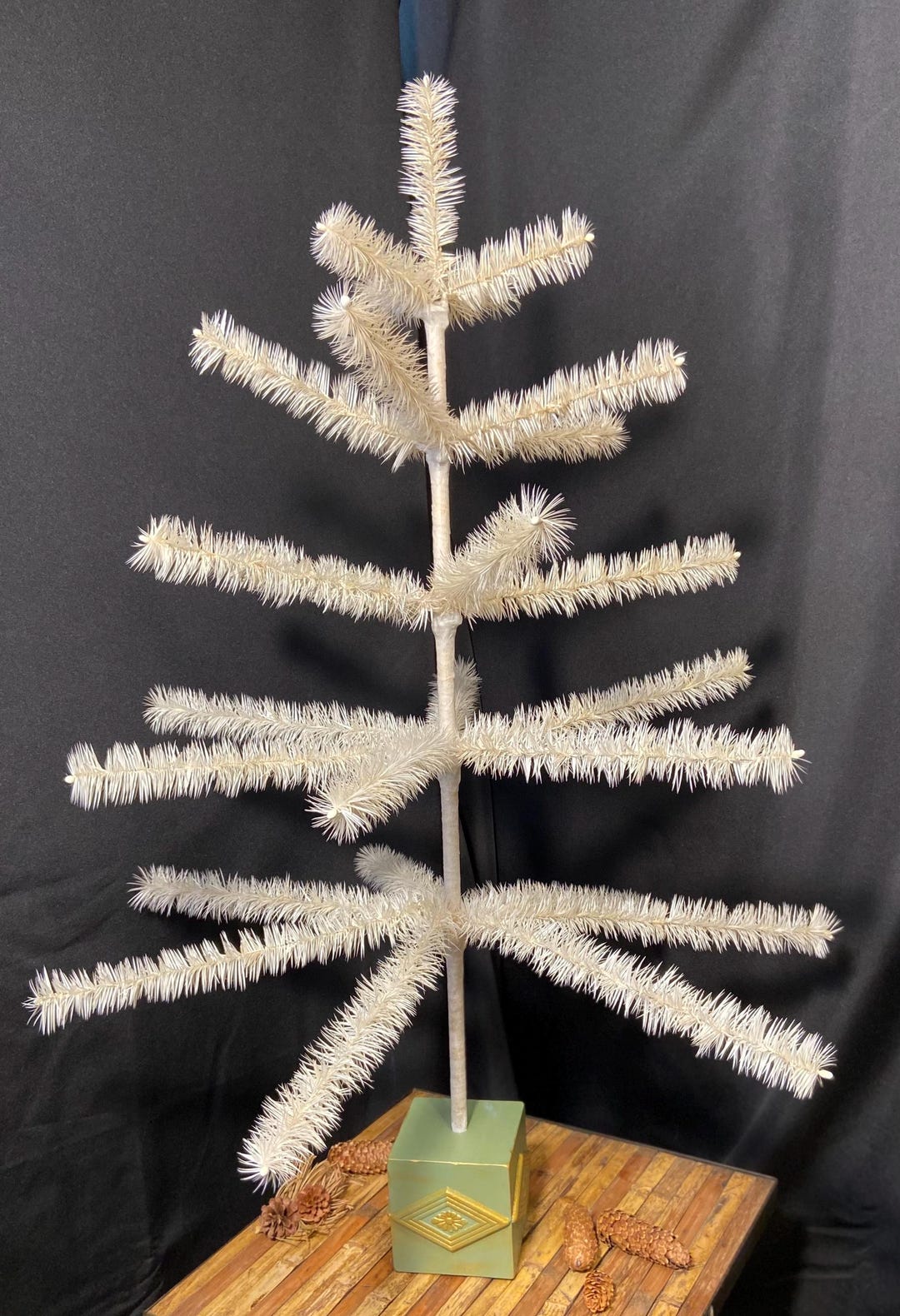 Goose Tree 3’ White Goose Feather Tree With Cube Stand - Etsy