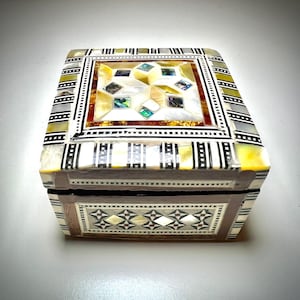 Handcrafted Egyptian Mother of Pearl Inlaid Jewelry Box