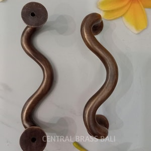 4 Stück Vintage Wiggle Messing Schrankgriffe, Schubladengriffe (TARRIF PAID)
