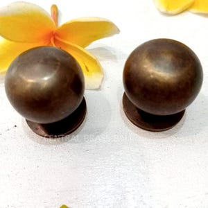 Solid Brass Round Cabinet Knobs, Vintage Antique Style Drawer Pulls, Luxury Brass Hardware for Dresser & Kitchen Cabinets