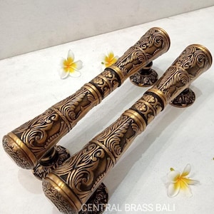 2pcs Victorian Engraved Brass Door Pulls, Classic Front Door Handle (TARRIF PAID)