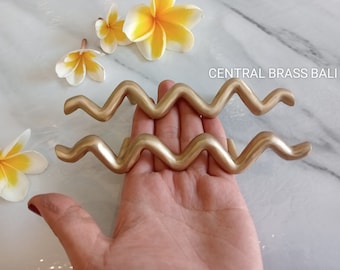 Juego de 4 tiradores ondulados de latón para armarios, cajones, 16 cm (precio pagado)