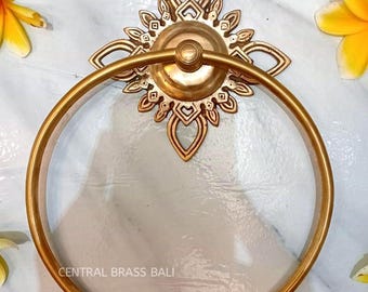 Set of 2 Brass Gold Ring Towel Holders, Diamond Shaped