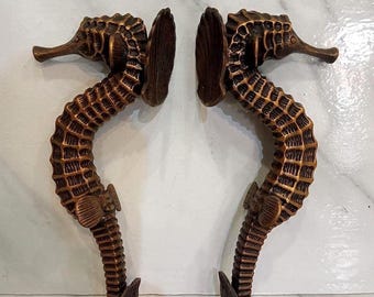 Ensemble de 2 poignées de porte en laiton hippocampe de 12 po. | Poignées de porte d'entrée nautiques | Poignées d'entrée principale côtières | Quincaillerie en laiton massif