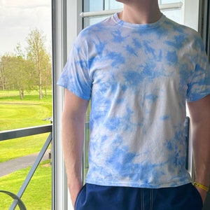Camiseta tie dye - Azul Ocean Waves - 100 % algodón - Hecha a mano en el Reino Unido - Tallas disponibles para adultos y niños - Envío GRATUITO