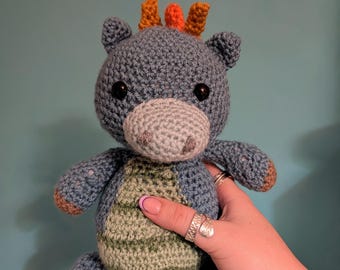 Peluche drago all'uncinetto fatto a mano