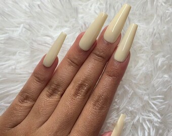 2023 Light Pink French Tip White Heart Long Coffin Press on Nails