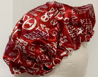 Bonnet Delta Sigma Theta satiné