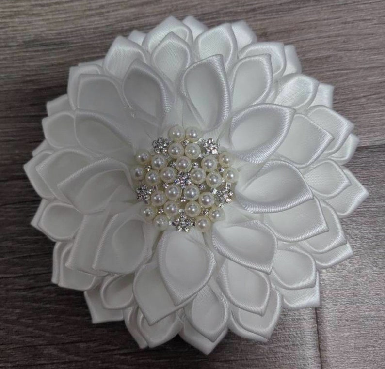 OES Flower Brooch with Magnetic backing White Flower