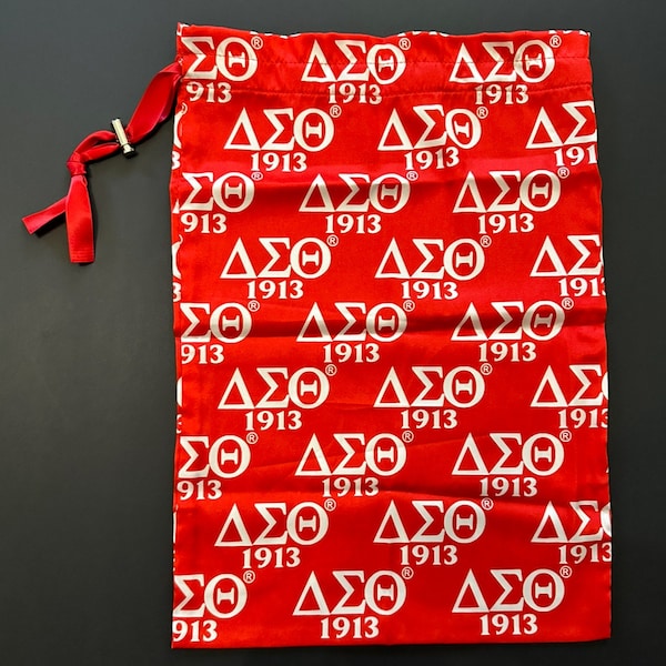 Delta Sigma Theta Shoe Bag. Sale ends Sunday!