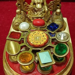 Shri Dhanvarsha Kuber Yantra Chowki In Brass