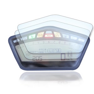 Puede incluir: Un cuadro de instrumentos de motocicleta con una pantalla digital que muestra "205" y "N" para la marcha neutral. La pantalla también muestra "LO" para baja temperatura y "DTCE" y "ABS 1" para los sistemas electrónicos. El cuadro tiene un fondo negro y texto blanco.