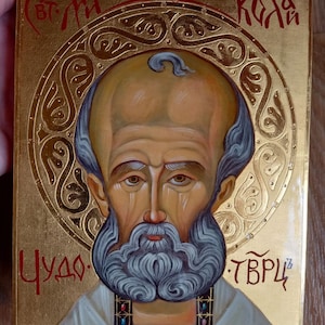Hand-painted with egg tempera ortodox icon in the Byzantine style of Saint Nicholas the Wonderworker - in gold