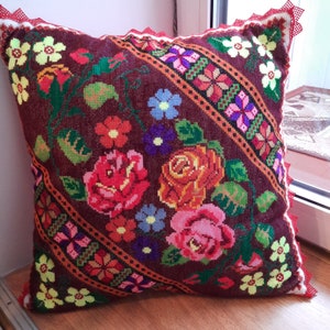 Hand-embroidered cross-stitch decorative RED roses cushion with lace and padding polyester inside